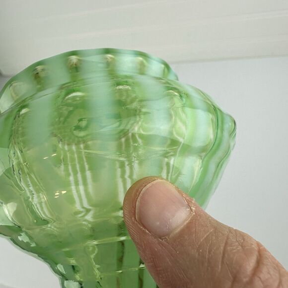 Vintage Fenton Green Opalescent Spiral Swirl Optic Flower Vase Uranium 8” Glows - Picture 8 of 11